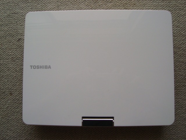 送料無料 中古 美品 東芝 ポータブルDVDプレーヤー SD‐P910Ｓ