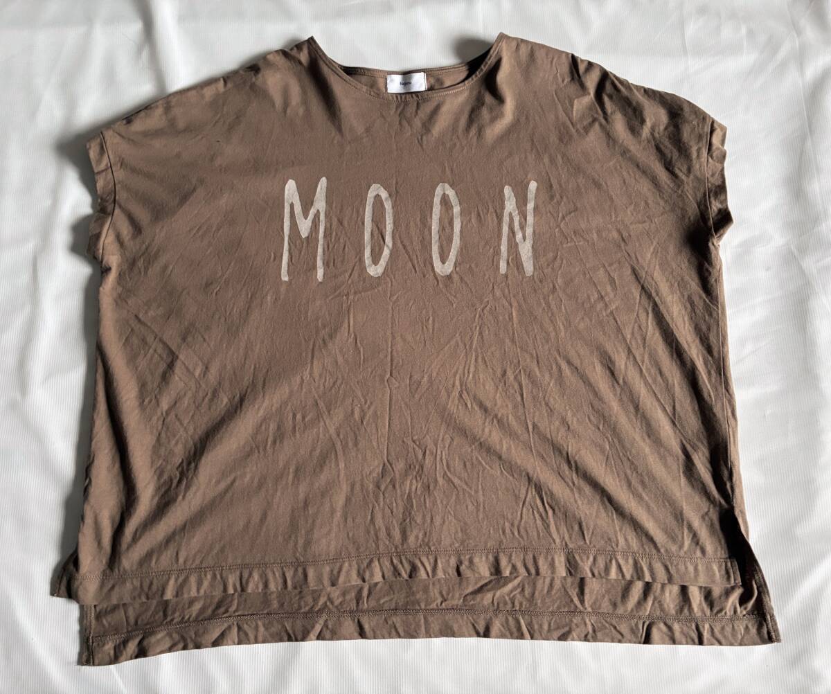hagumu ハグム ビックTシャツ フレンチスリーブ クルーネック 前後差 サイドスリット 綿100% 英字 モカ色系 着丈65~70 身幅74 ゆったり F_画像3