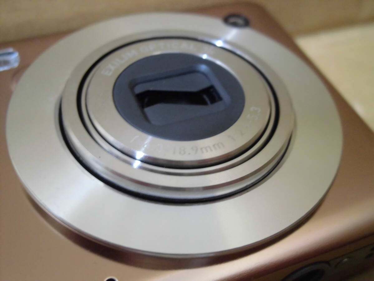 カシオ コンパクト デジタルカメラ エクシリム　EX-S12 ピンク＆グリーン　ピンク1臺(tái)ジャンクはオマケ　當(dāng)時(shí)物　