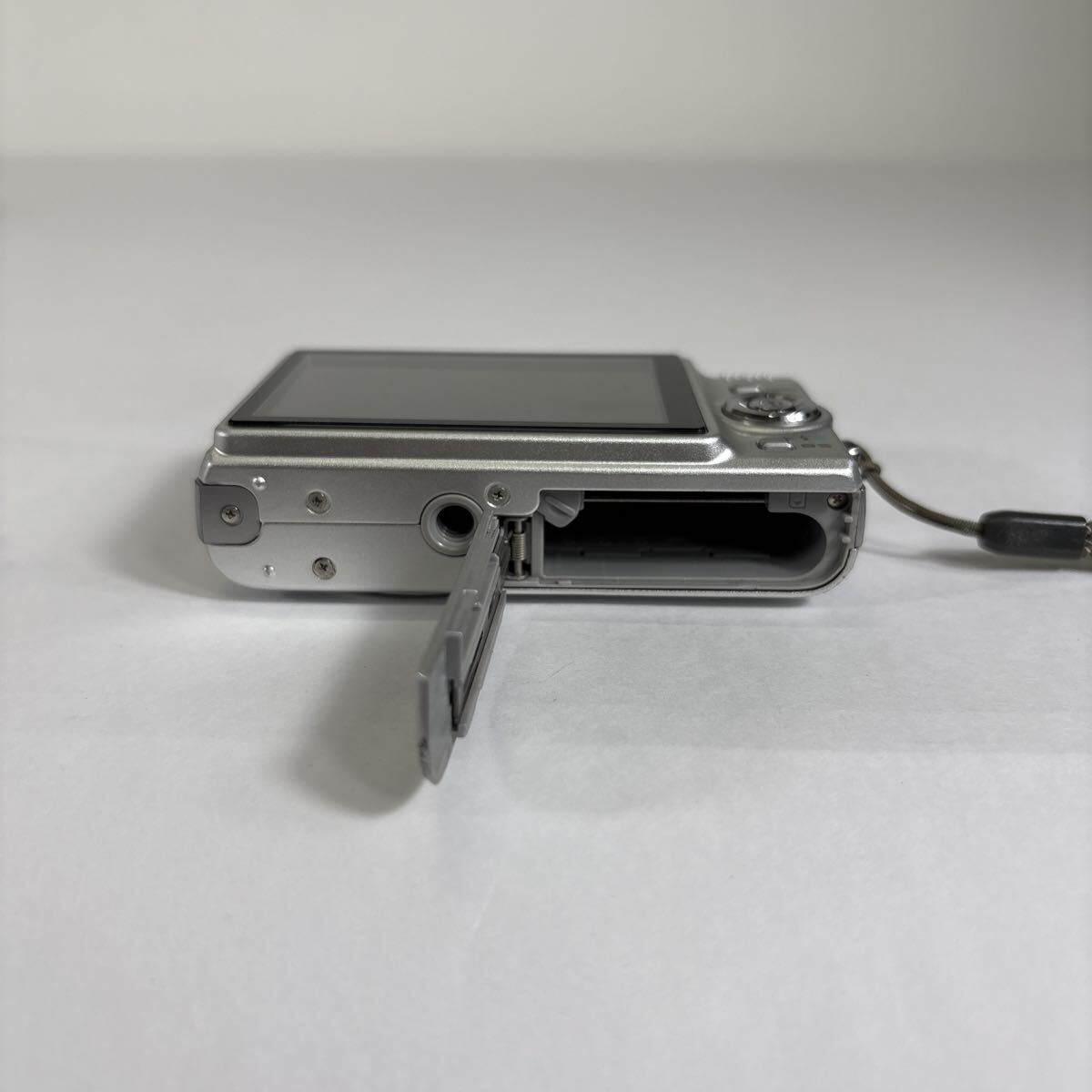 2502EL877 CASIO EXILIM EX-Z1050 カシオ エクシリム デジカメ デジタルカメラ 本體のみ ジャンク 通電動(dòng)作未確認(rèn) 現(xiàn)狀品