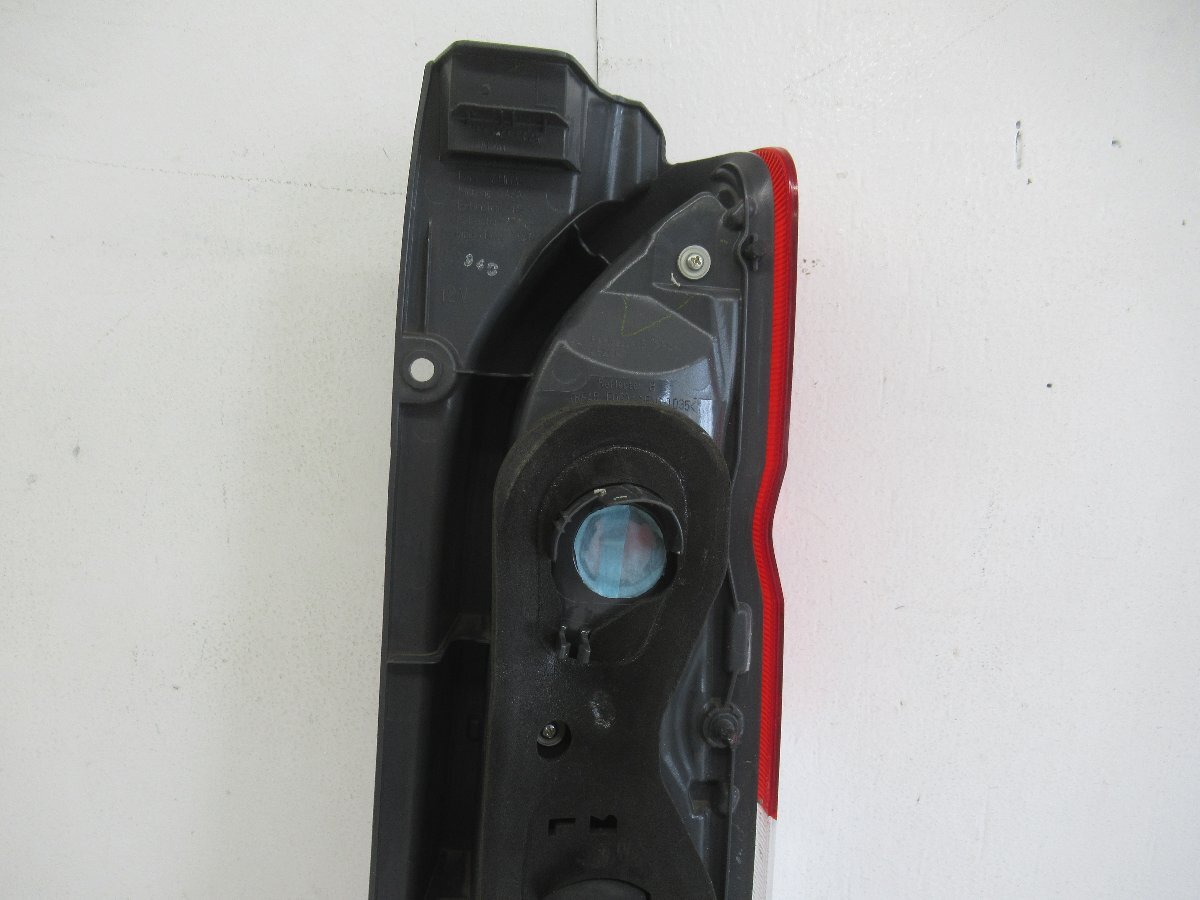 K.120671◇TRH200系/KDH200系/GDH200系 ハイエース/レジアスエース【後期/GL】純正 左テールランプ KOITO 26-140 81561-26443◇3F-A8_画像6