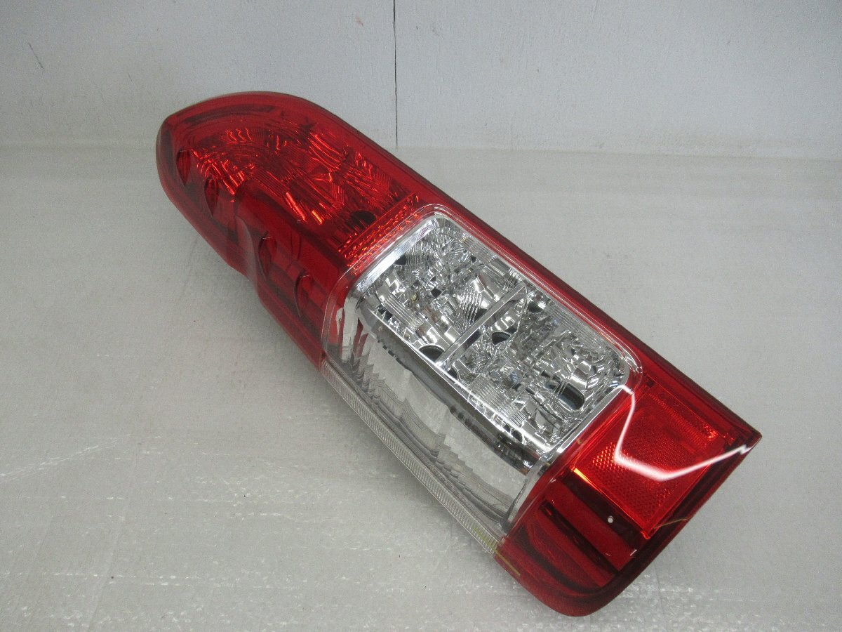 K.120671◇TRH200系/KDH200系/GDH200系 ハイエース/レジアスエース【後期/GL】純正 左テールランプ KOITO 26-140 81561-26443◇3F-A8_画像4