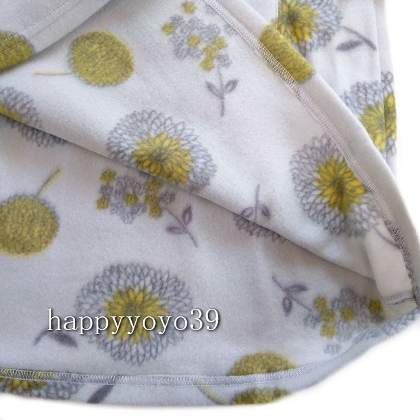 新品5Lグレー北欧ダリア柄タートルネック フリースパジャマ ベルーナ かるふわ 大きいサイズ ハイネック 部屋着 ルームウエア かるぽか_画像8