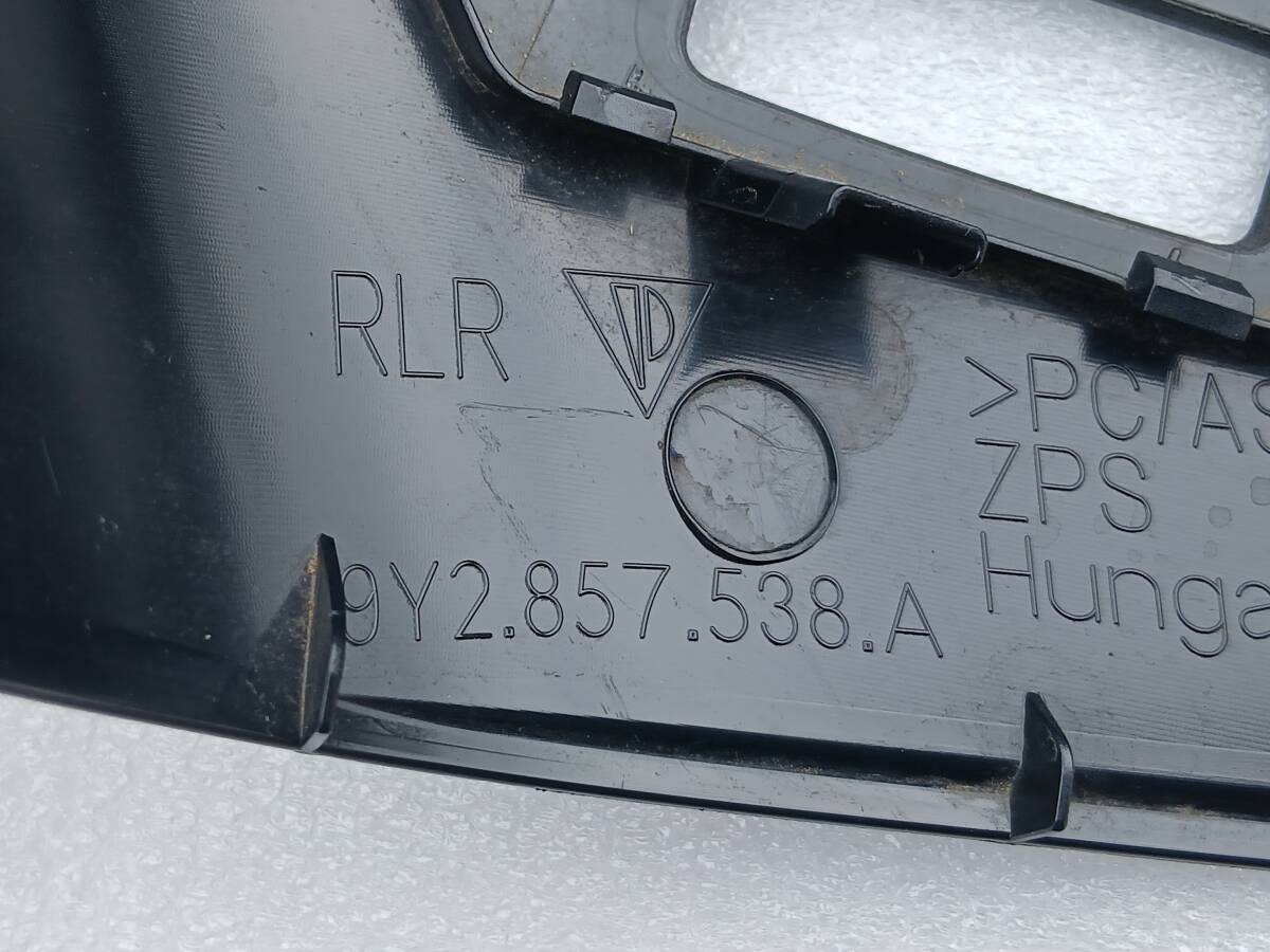 Porsche ポルシェ カイエン 純正 右 ドアミラー ミラーハウジング 下側 9Y2857538A　S4122 _画像8