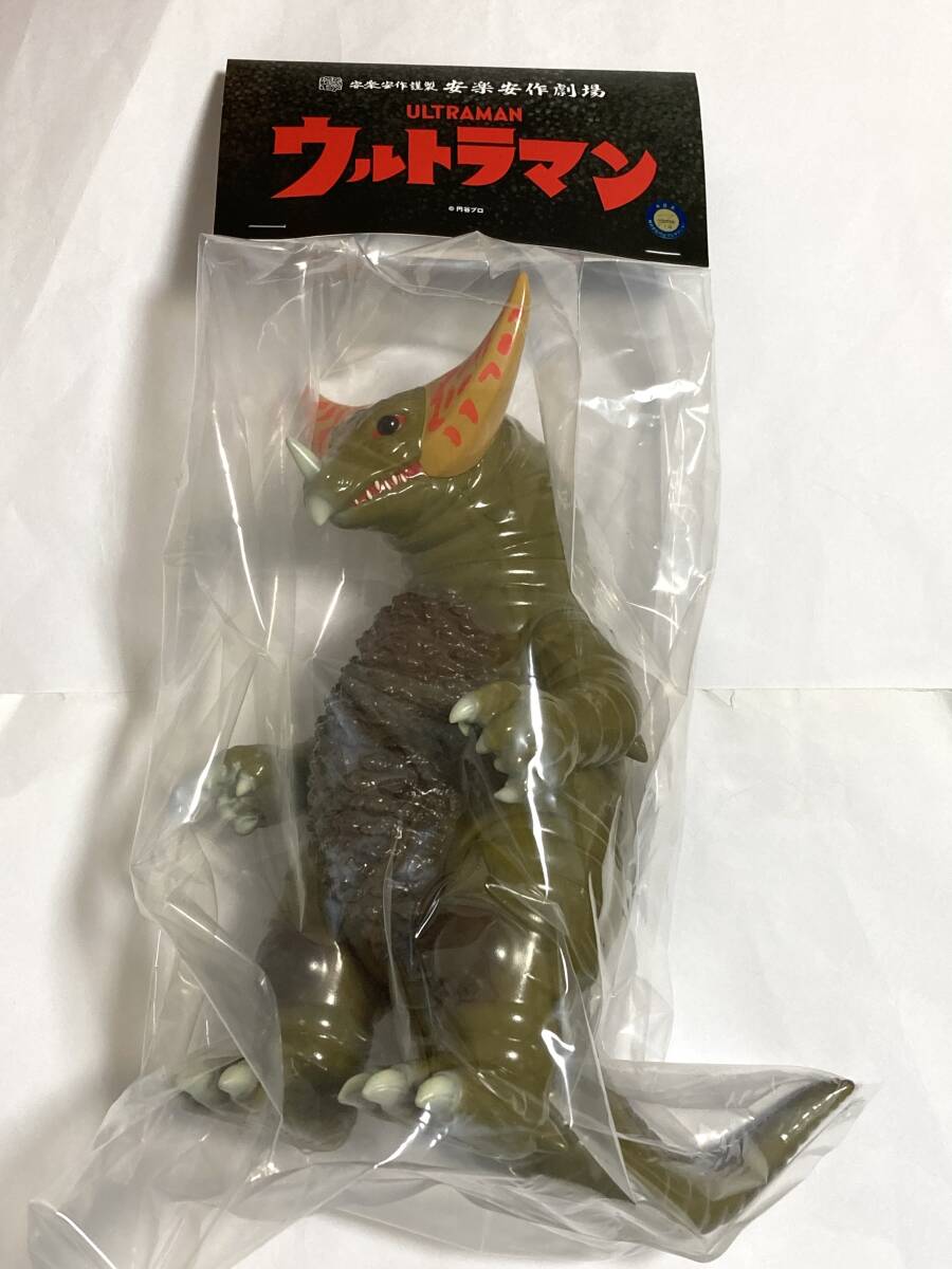 MEDICOM TOY 安楽安作 ゴモラ そふび道 - 安楽安作氏の「ウルトラ怪獣」最新作は「ゴモラ