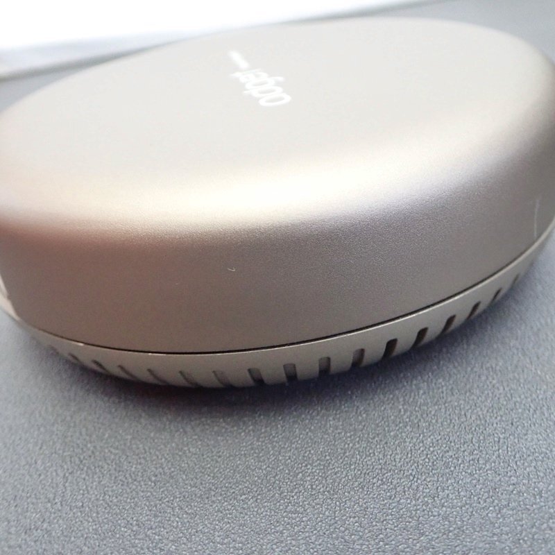 adget Pocket Projector バッテリー內(nèi)蔵DLPプロジェクター グレージュ 32GB 4500ｍAh 動(dòng)作確認(rèn)?初期化済み アジェット 1円スタート 管1