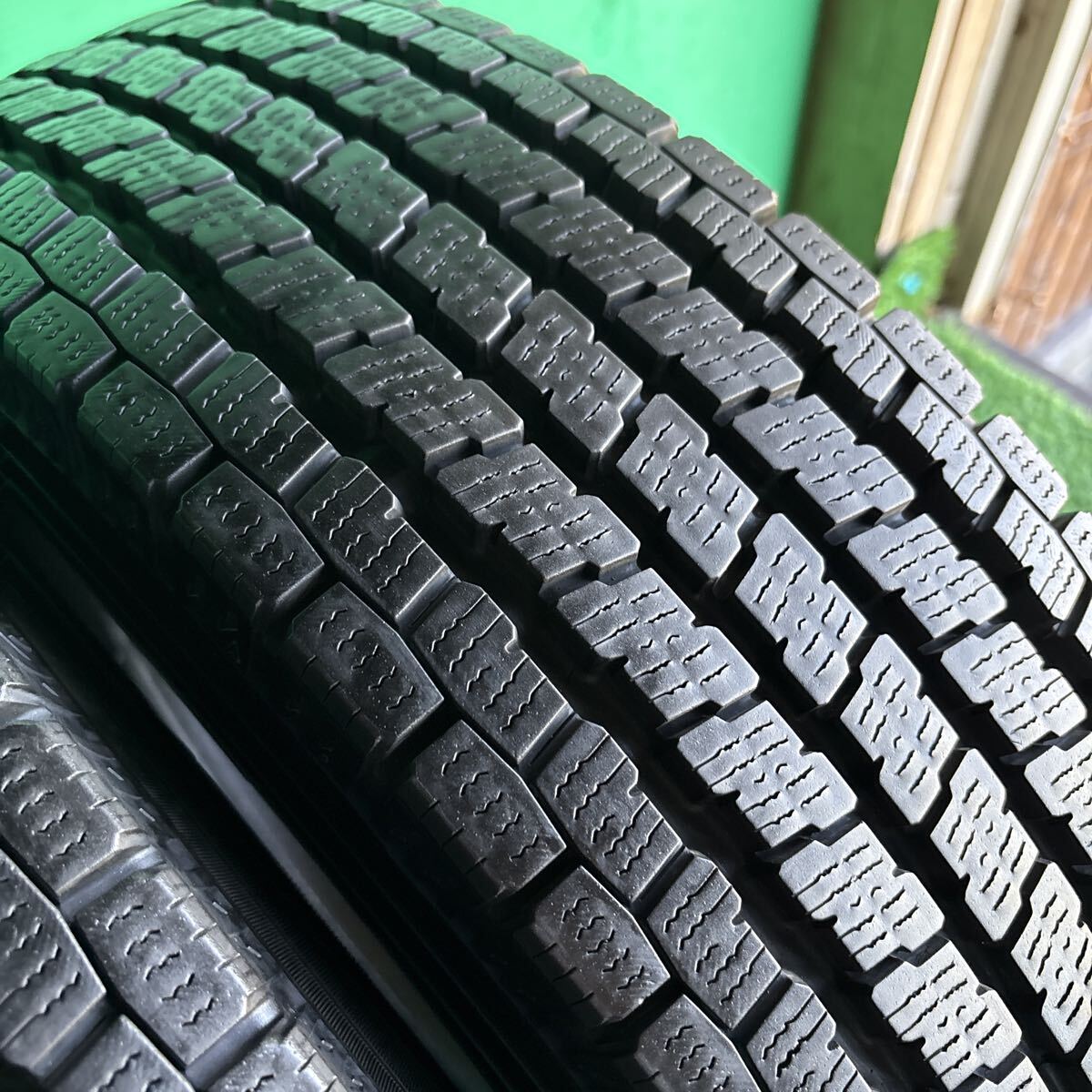 195/80R15(107/105L) LT/バリ溝2本/YOKOHAMA iceGUARD IG91/2022年製/送料無料です!ハイエース!キャラバン等に!_画像7