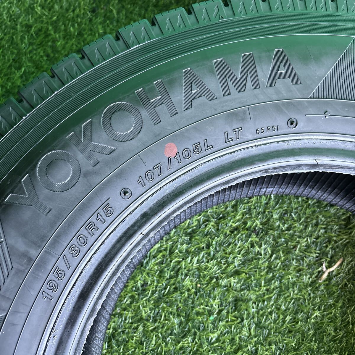 195/80R15(107/105L) LT/バリ溝2本/YOKOHAMA iceGUARD IG91/2022年製/送料無料です!ハイエース!キャラバン等に!_画像10