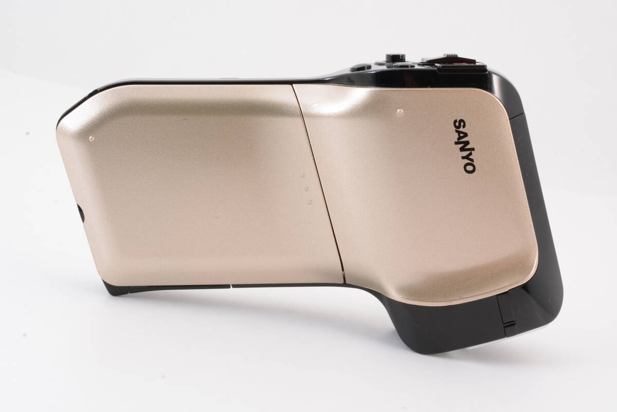 動(dòng)作品 サンヨー SANYO Xacti DMX-CG11型 ザクティ ゴールド デジタルビデオカメラ 管MM2921