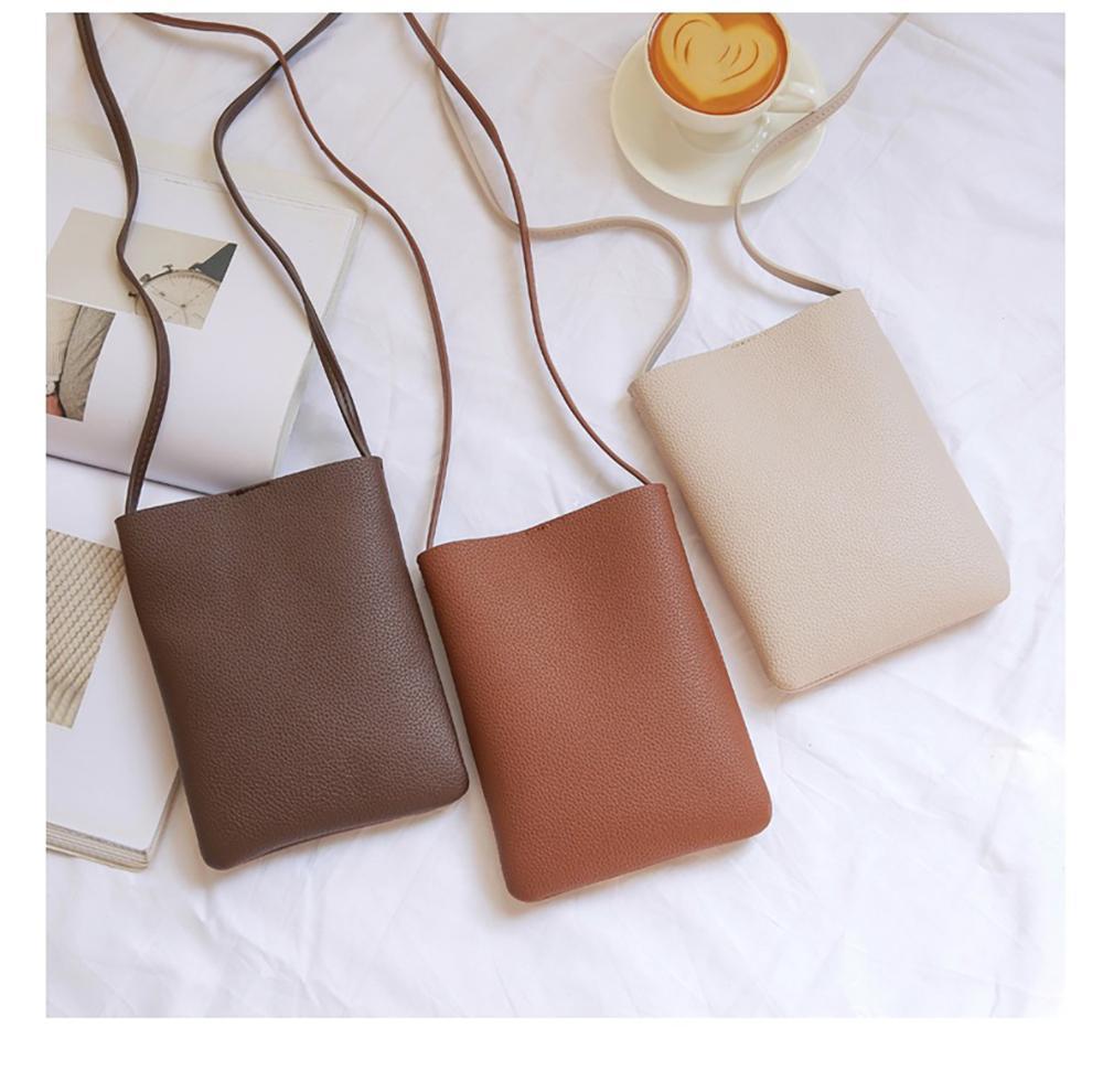 レザーポシェット ブラック スマホポーチ サコッシュ 斜めがけ バッグ カバン 鞄 かばん ミニ 小さい 革製 ワンショルダー_画像4