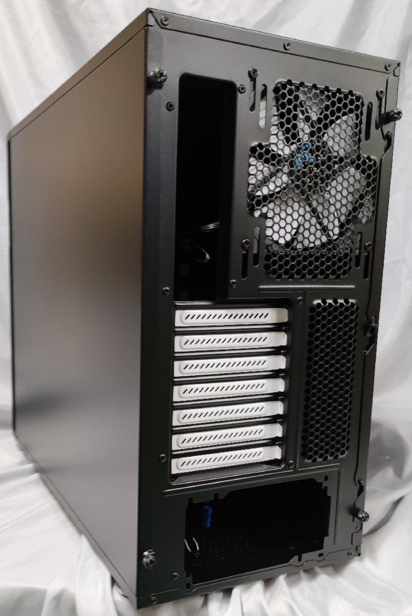 【サイコム】 Fractal Design Define R5 Black Pearl (FD-CA-DEF-R5-BK) (ATXミドルタワー) @Used@ M20250925c