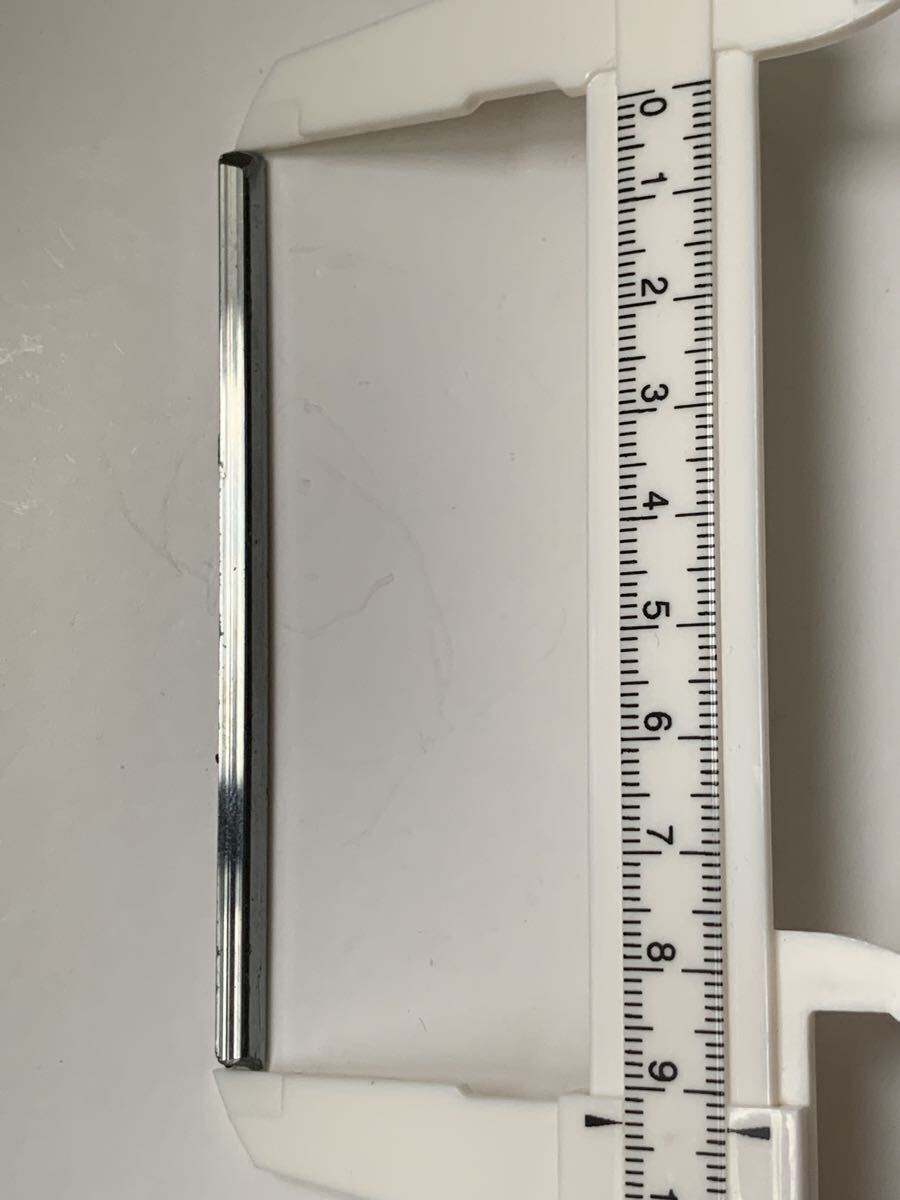 国産鉱物　愛媛県市ノ川鉱山の輝安鉱　単結晶　約5.5ｇ　スティブナイト　検：ビビアナイト　スティブナイト　輝安鉱　カイヤナイト　原石_画像9