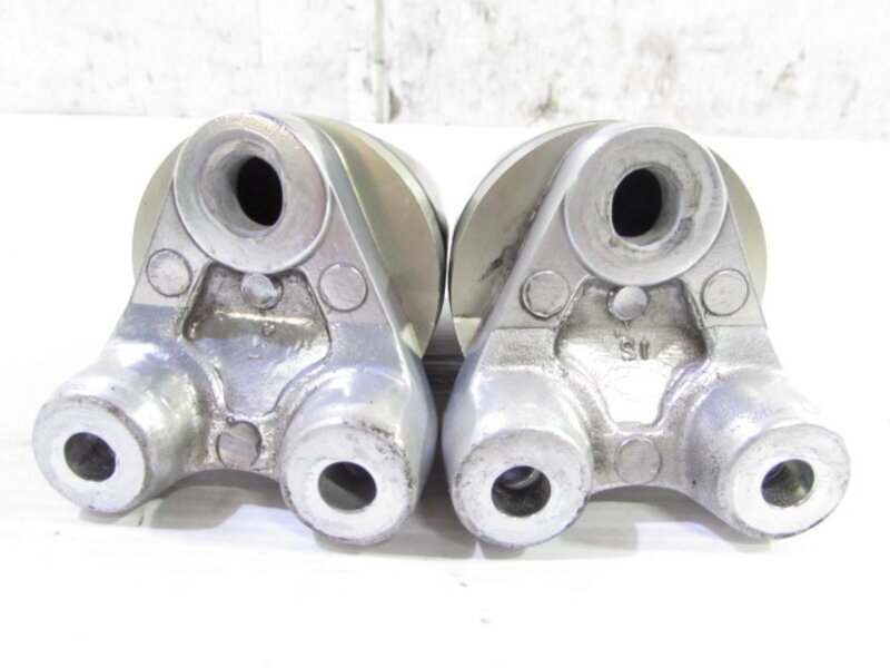 XJR1300 RP03J 大人気!! 社外制 エンジンスライダーSET 破損なし 検※ RP17J RP01J RP021 XJR1200 XJR1200R 4KG SP ブレンボ 160U10