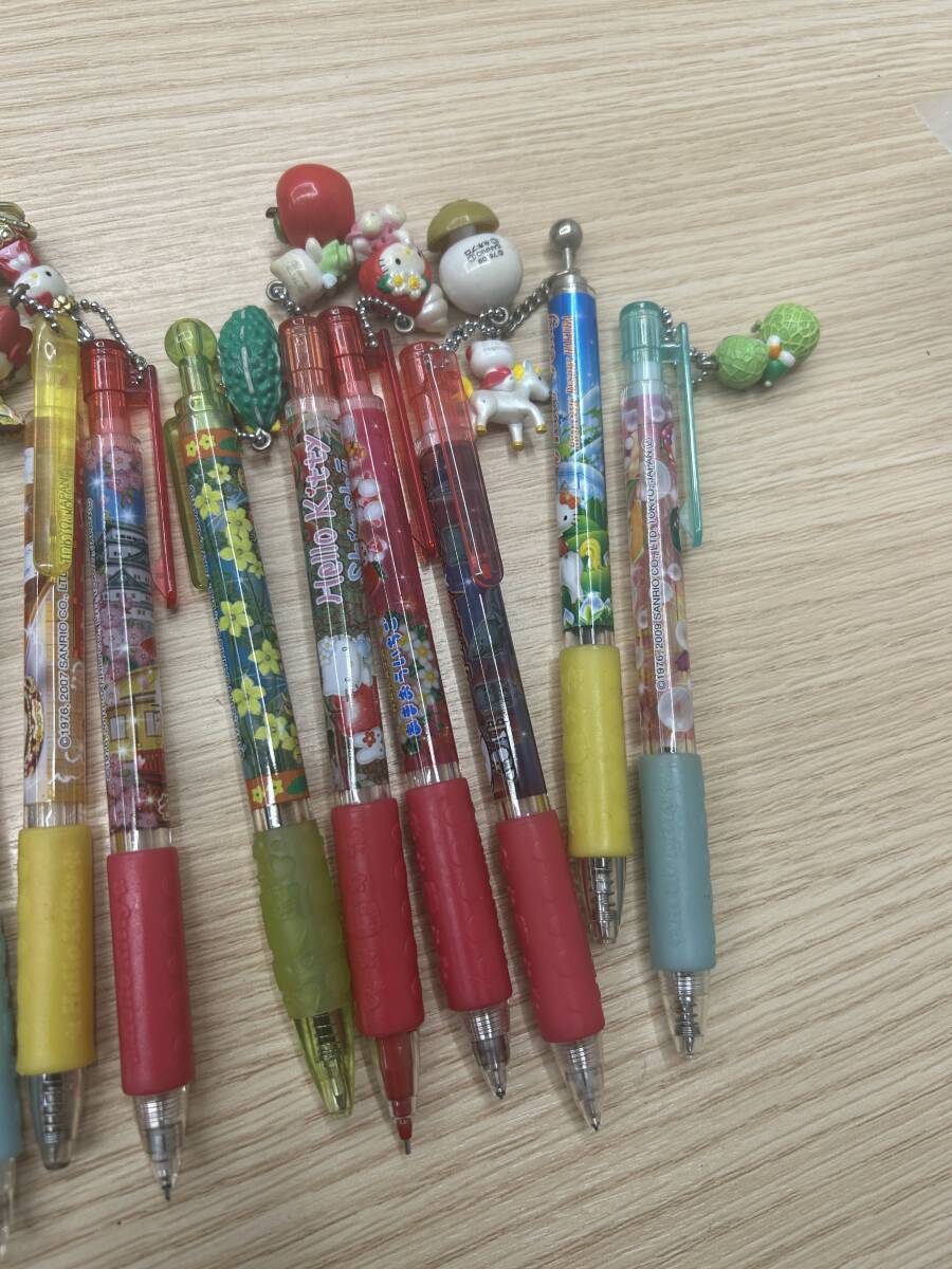 ☆5035 ご當(dāng)?shù)?ハローキティ ボールペン/シャーペン 11本 長期保管品 サンリオ 北海道/名古屋/沖縄など 中古