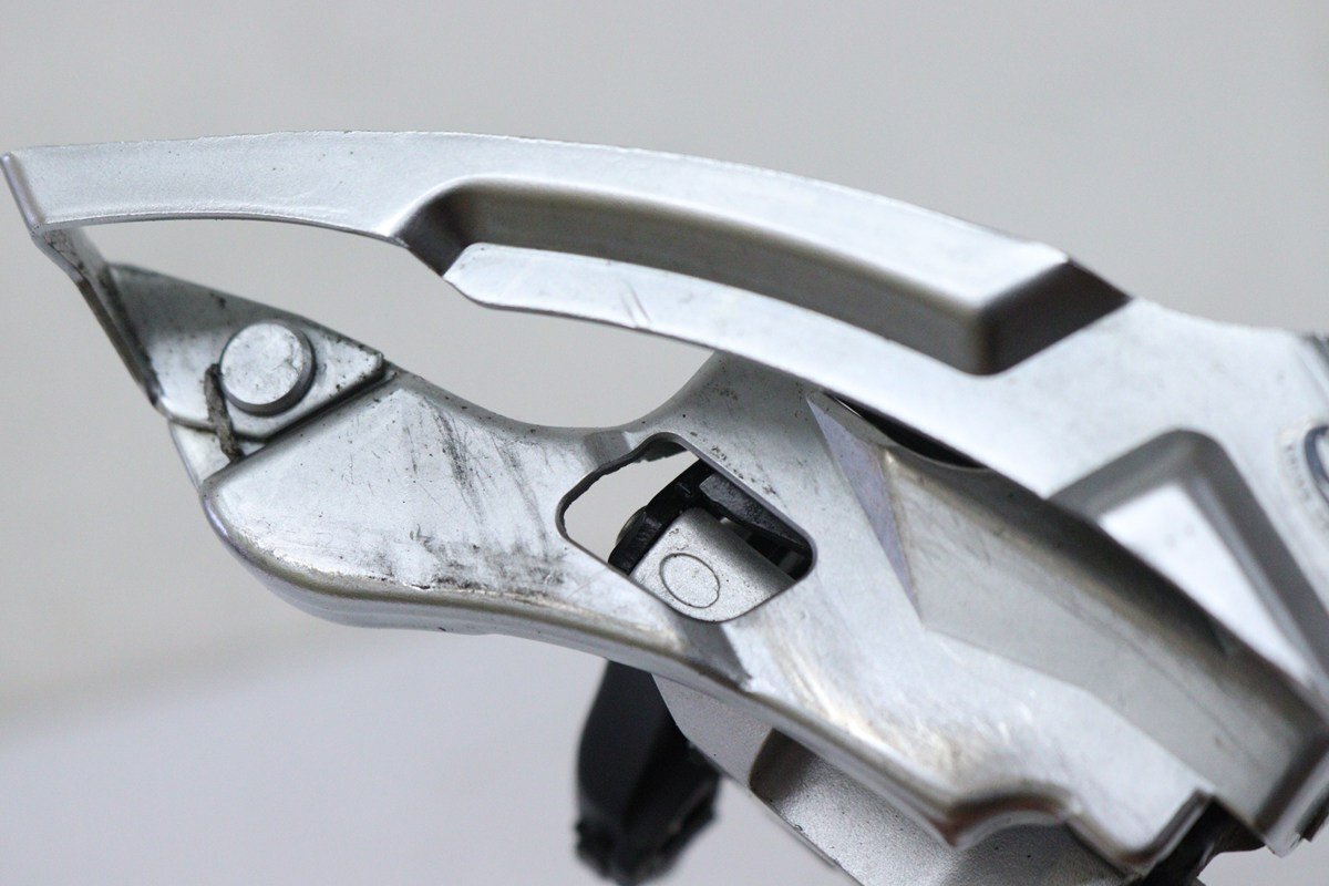 ★SHIMANO シマノ FD-M590 DEORE 63-66° 3s フロントディレイラーφ34.9mm