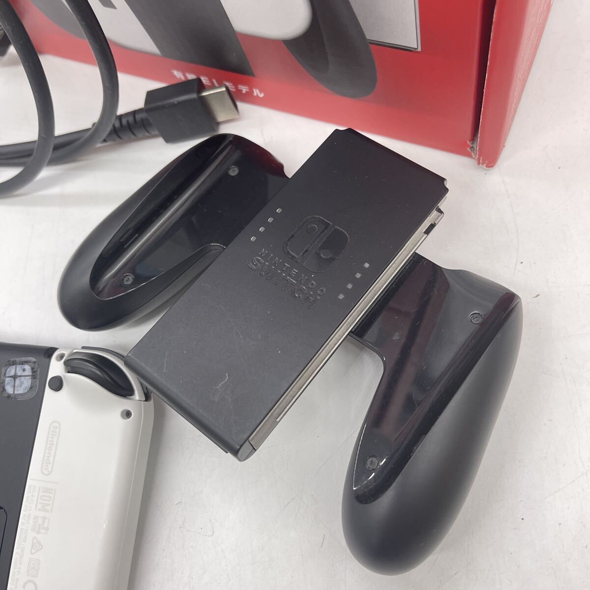 ★ML16491★ Nintendo Switch 有機ELモデル ホワイト 初期化済み HEG-001 2022年製 スイッチ_画像6