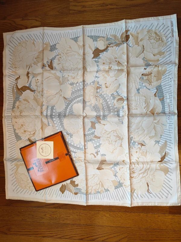 HERMES エルメス スカーフ Les Pivoines カレ90 フローラルパターン 芍薬 100% ショール シルク_画像5