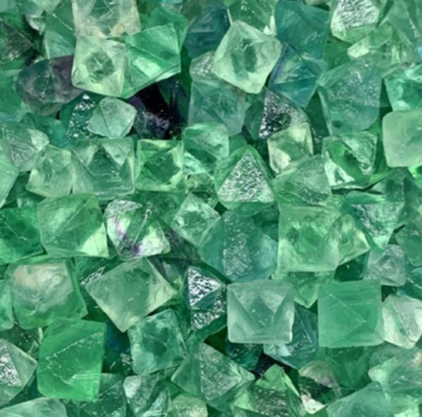 浄化 さざれ 高品質 風水 装飾 水タンク 100g 天然石 パワーストーン 10-20mm 八面カット グリーン フローライト 蛍石 Fluorite_画像4