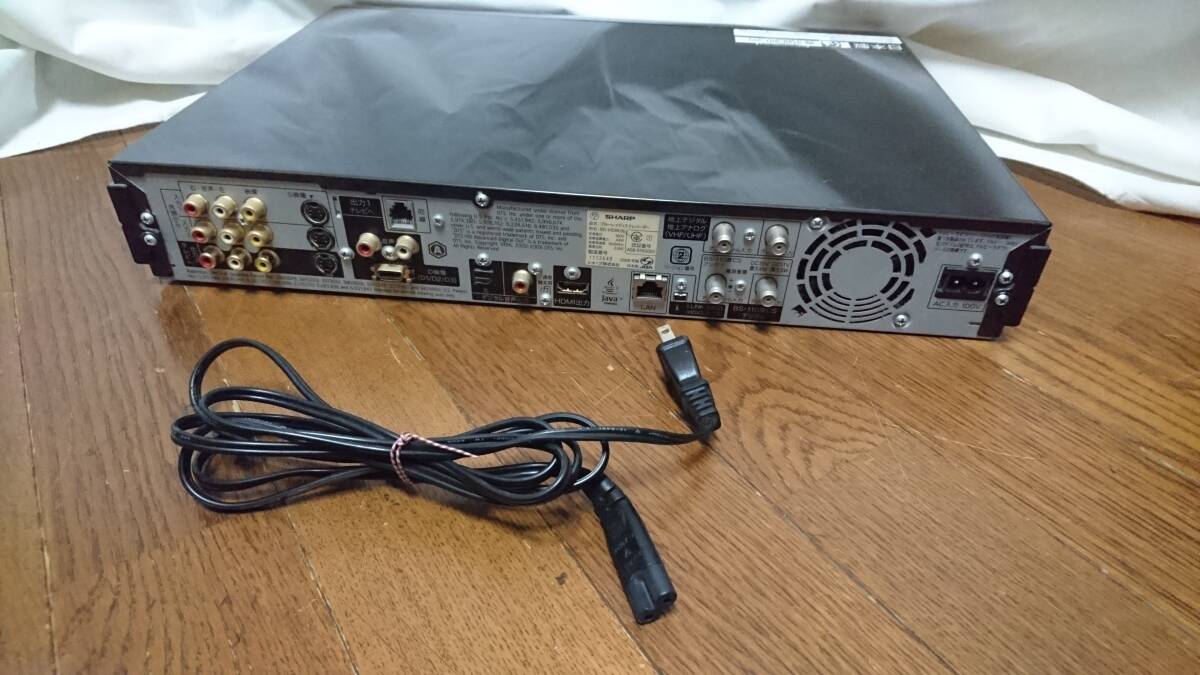 【※ジャンク】 SHARP シャープ ブルーレイディスクレコーダー AQUOS BD-HDW25 通電確認のみ　ジャンクにて_画像3