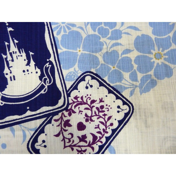 041 子供浴衣 松田圣子デザイン 白地に水色花 １１０ｃｍ