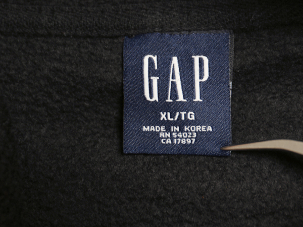 00s オールド ギャップ フリース フード パーカー メンズ XL プルオーバー ジャケット フェルト ロゴ パッチ ポケット付き 大きいサイズ 黒_画像3