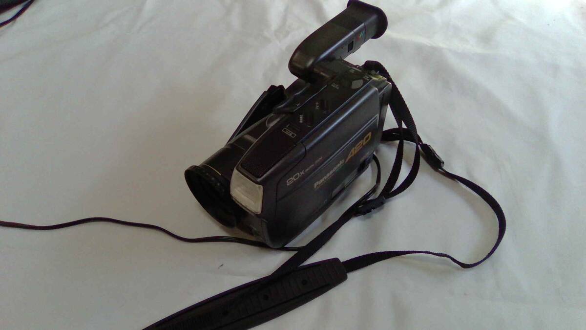 Panasonic　ビデオムービーカメラ　NV-A２0　used_画像2