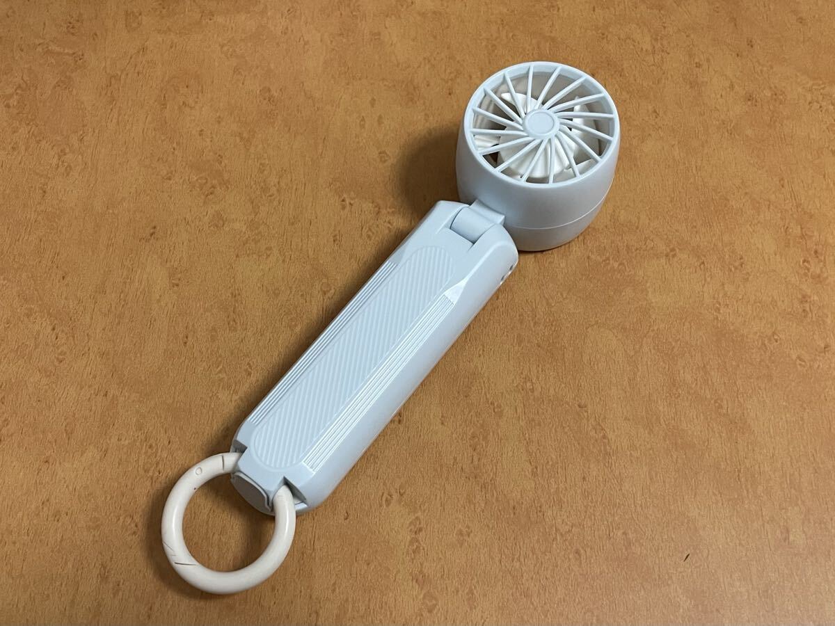 送料無料 ハンディファン 手持&卓上2WAY冷却 冷却プレート搭載 携帯 扇風機 冷感 手持ち ミニ 熱中症 アウトドア クーラー 卓上 ブルー _画像10