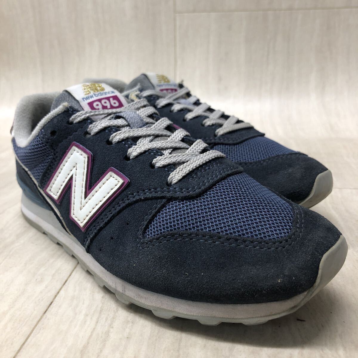 M299 FN-250919-1182 New Balance ニューバランス 996 ローカットスニーカー カジュアルスニーカー レディース ネイビー 23.5cm