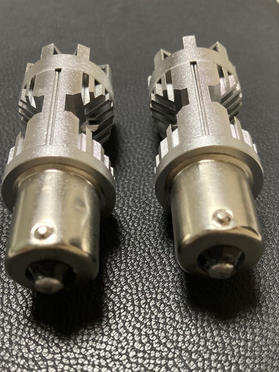 点灯比較に使用 ②(縦・横の、差し金のピンの向きに注意!) 12V S25 シングル LED 冷却ファン付 オレンジ、アンバー 昼でも明るく安全_画像4