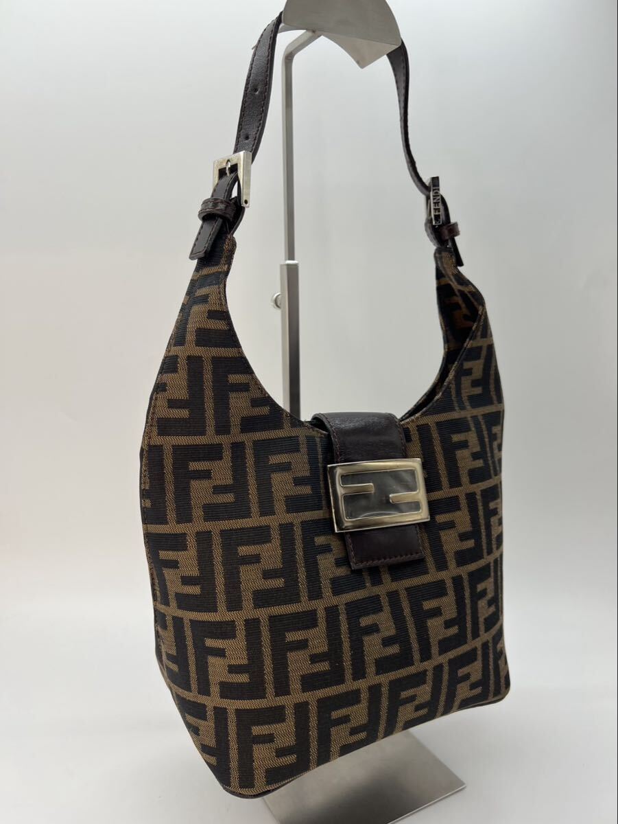 【美品】 FENDI フェンディ ズッカ柄 マンマ ワンショルダーバッグ ハンドバッグ P1659