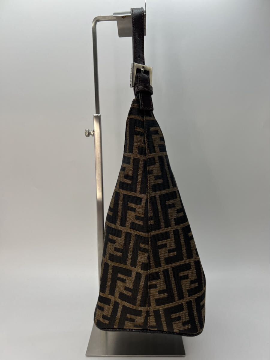 【美品】 FENDI フェンディ ズッカ柄 マンマ ワンショルダーバッグ ハンドバッグ P1659