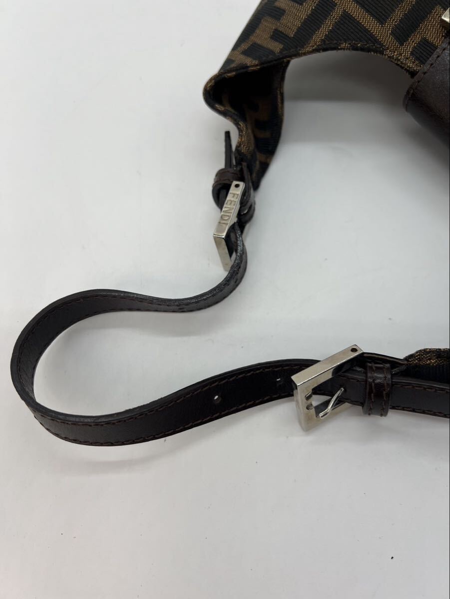 【美品】 FENDI フェンディ ズッカ柄 マンマ ワンショルダーバッグ ハンドバッグ P1659