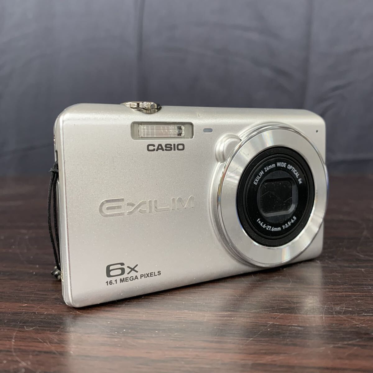 ●【売り切り】CASIO カシオ コンパクトデジタルカメラ EXILIM エクシリム EX-ZS27 シルバー 6× f=4.6-27.6mm 1:3.5-6.5 現(xiàn)狀品