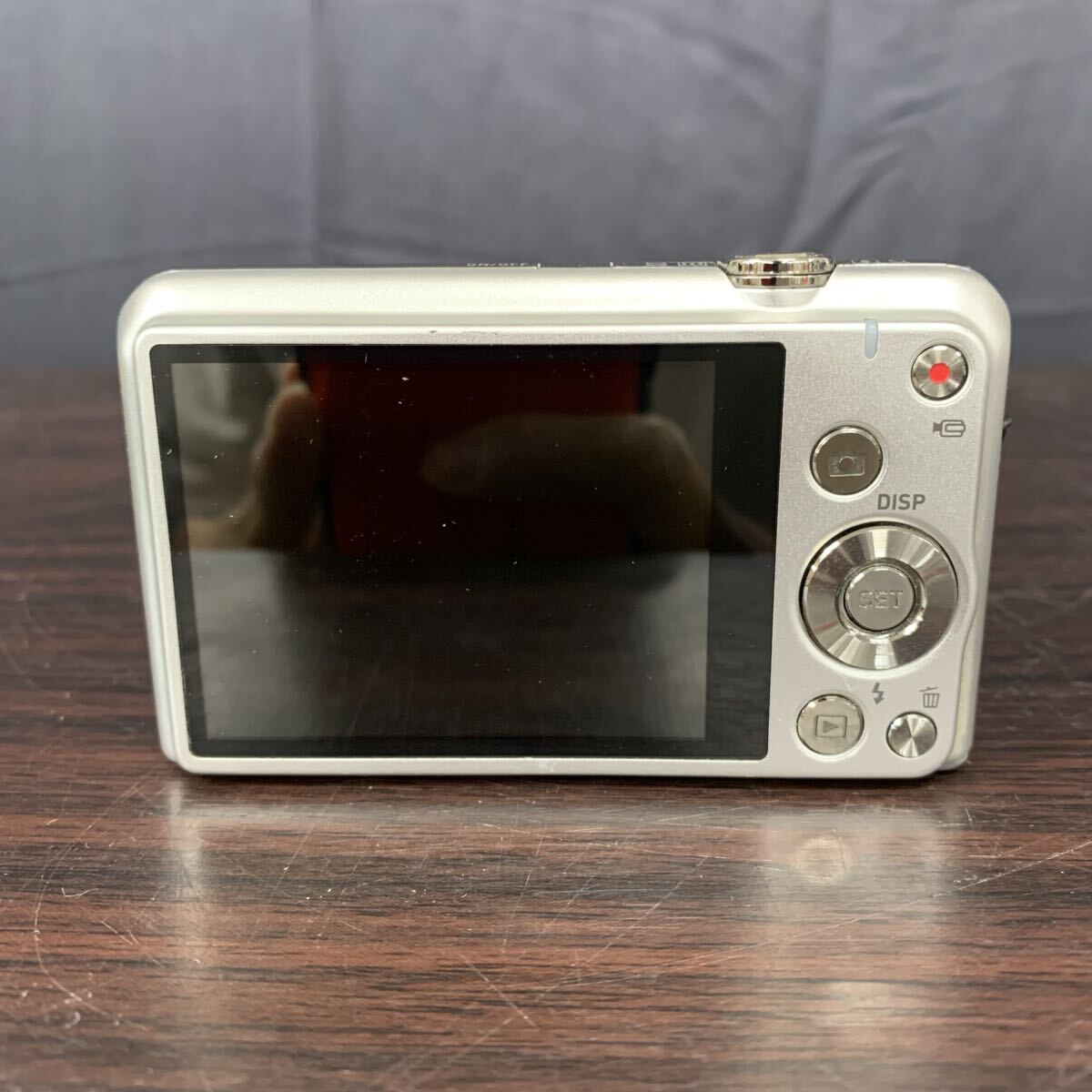 ●【売り切り】CASIO カシオ コンパクトデジタルカメラ EXILIM エクシリム EX-ZS27 シルバー 6× f=4.6-27.6mm 1:3.5-6.5 現(xiàn)狀品