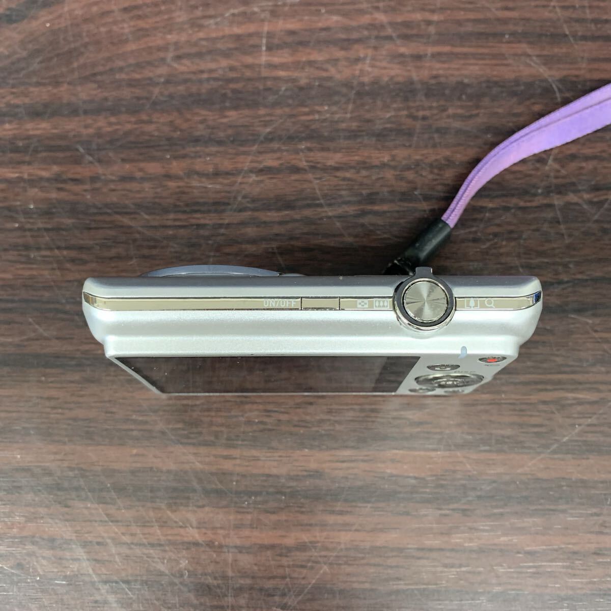 ●【売り切り】CASIO カシオ コンパクトデジタルカメラ EXILIM エクシリム EX-ZS27 シルバー 6× f=4.6-27.6mm 1:3.5-6.5 現(xiàn)狀品