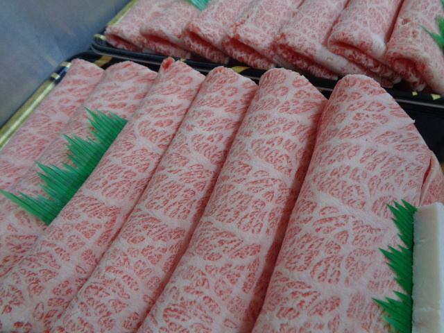 さつま和牛Ａ５牝　超特肩ロースすき焼き?。玻耄纭。?2）