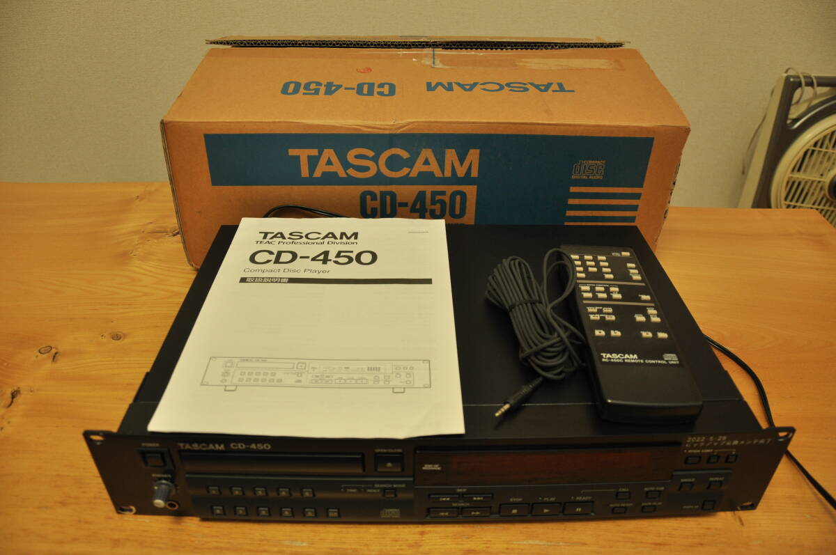 □■　TASCAM CD-450　元箱、取説、リモコン付き　完動(dòng)品　ピックアップ交換済み　小傷あり　■□