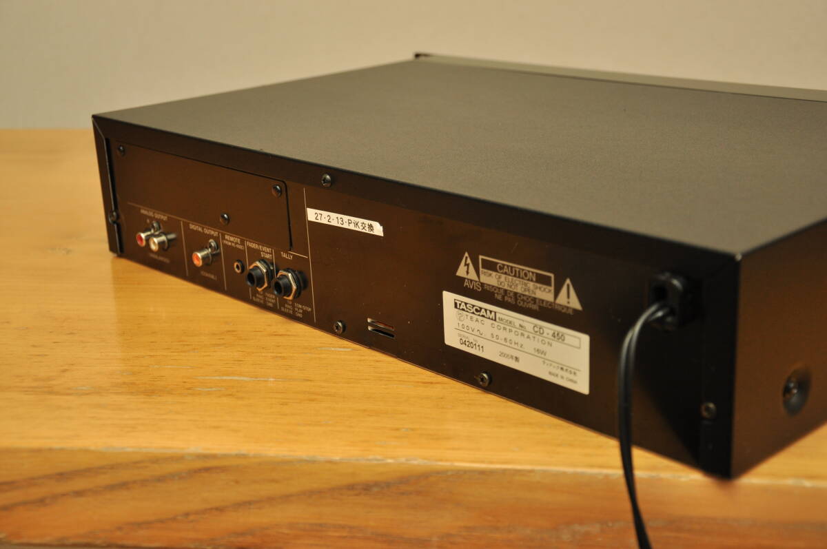 □■　TASCAM CD-450　元箱、取説、リモコン付き　完動(dòng)品　ピックアップ交換済み　小傷あり　■□