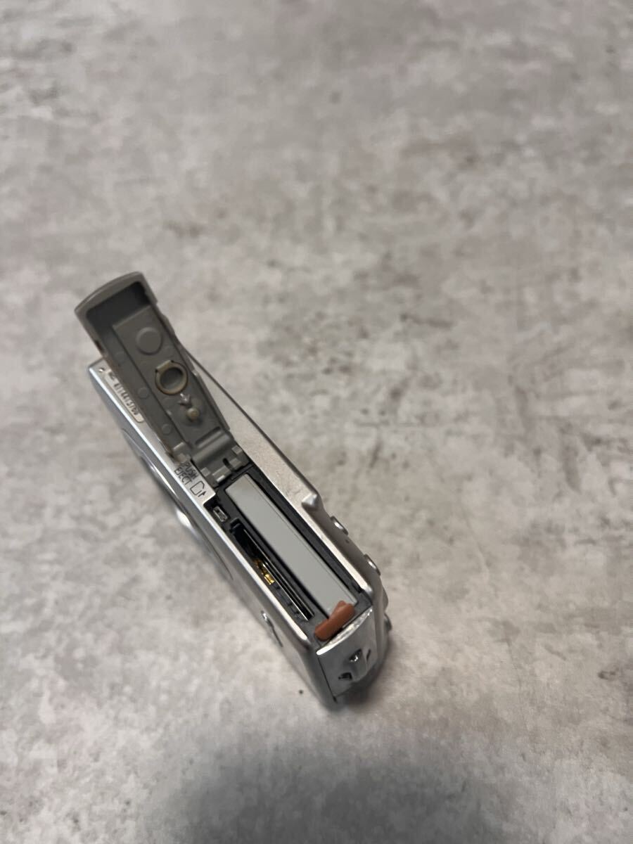 Canon キャノン IXY カメラ DIGITAL 70 コンパクトデジタルカメラ コンデジ シルバー