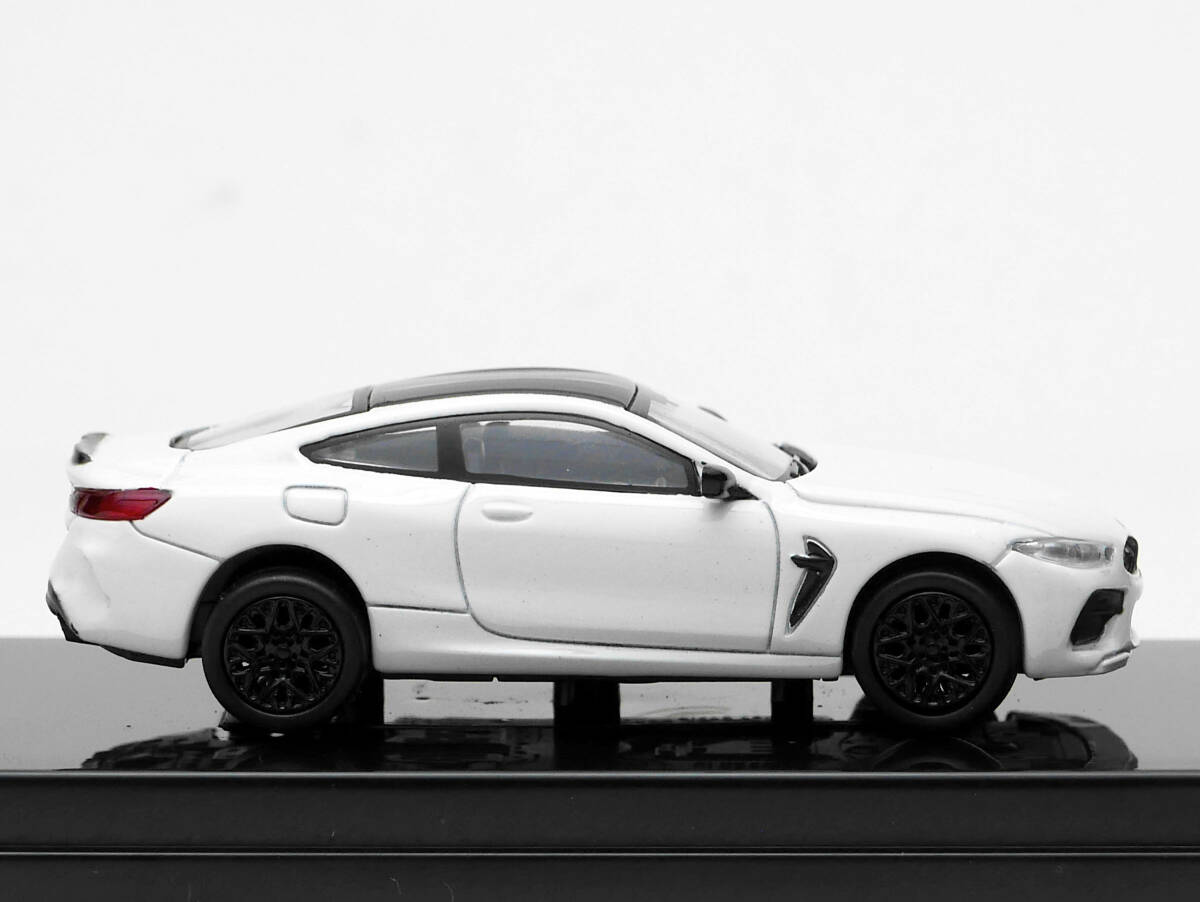 1/64 PARAGON BMW M8 2ドアクーペ [F92] 白 RHD PARA64 PA-65214_画像5