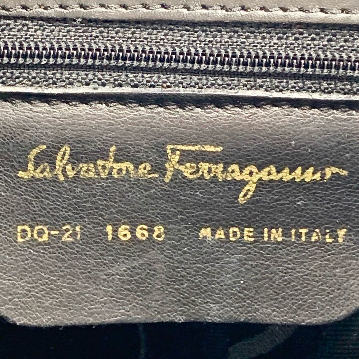フェラガモ ショルダーバッグ ハンド 2way スタッズ ブラック ferragamo フェラガモ ショルダーバッグ ハンド 2way スタッズ