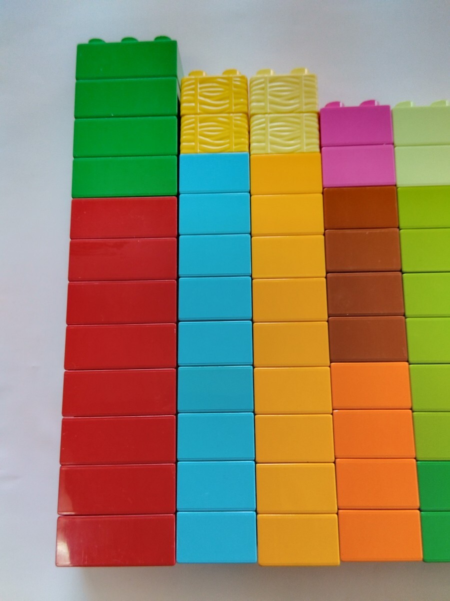 レゴデュプロ 　基本ブロック　　2×2-99個+麦わら4個、2×3-12個　色いろいろ　計115個セット_画像2