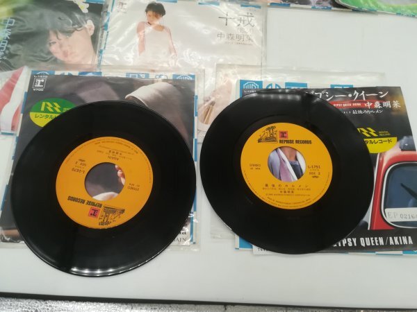 【中古EPレコード】中森明菜 Akina Nakamori 15枚セット Solitude?十戒?Desire?Tattoo?Al Mauj?他 レンタル落ちあり 7インチ シングル