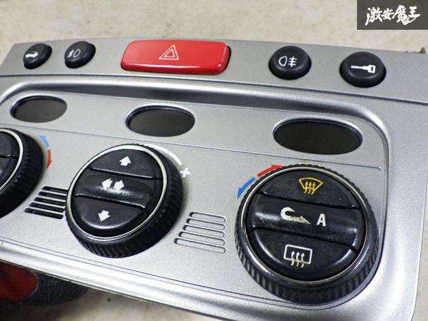 【破損無し！】アルファロメオ純正 937AB アルファロメオ147 エアコンスイッチパネル A/Cスイッチパネル 内装 01560513730 棚2F23_画像6