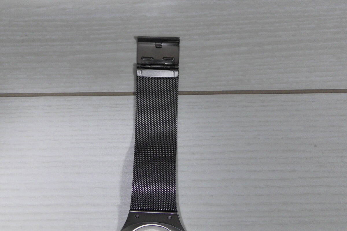 美品 送料無料 BERING チタン 軽量 メンズ 腕時計 クォーツ サファイヤ クリスタル 電池交換済 ベーリング_画像9