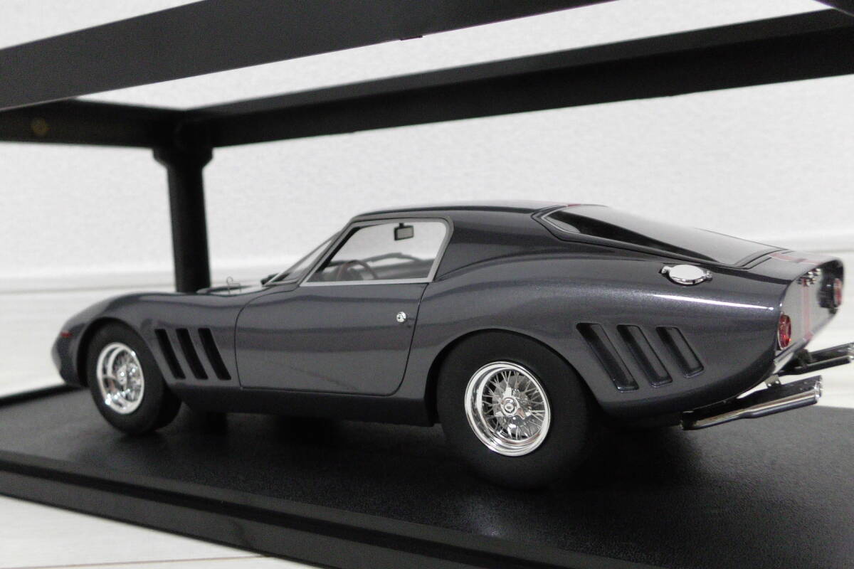 未使用品 送料無料 1/18 MAXiMA フェラーリ 250GT DROGO SPECIALE 1963 GREY MET RED_画像4