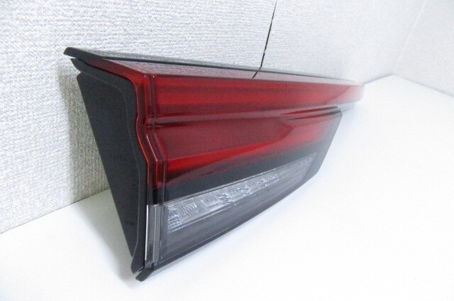 CS9739F オーラ E13 左テールランプ 左テールライト ICHIKOH D271 26555-6XL5A_画像3