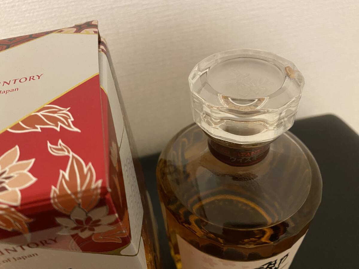 サントリー SUNTORY ウイスキー WHISKY 響 HIBIKI BLOSSOM HARMONY ブロッサムハーモニー 2024 700ml 箱あり 【管理番號：avtJtkpuB7yK】
