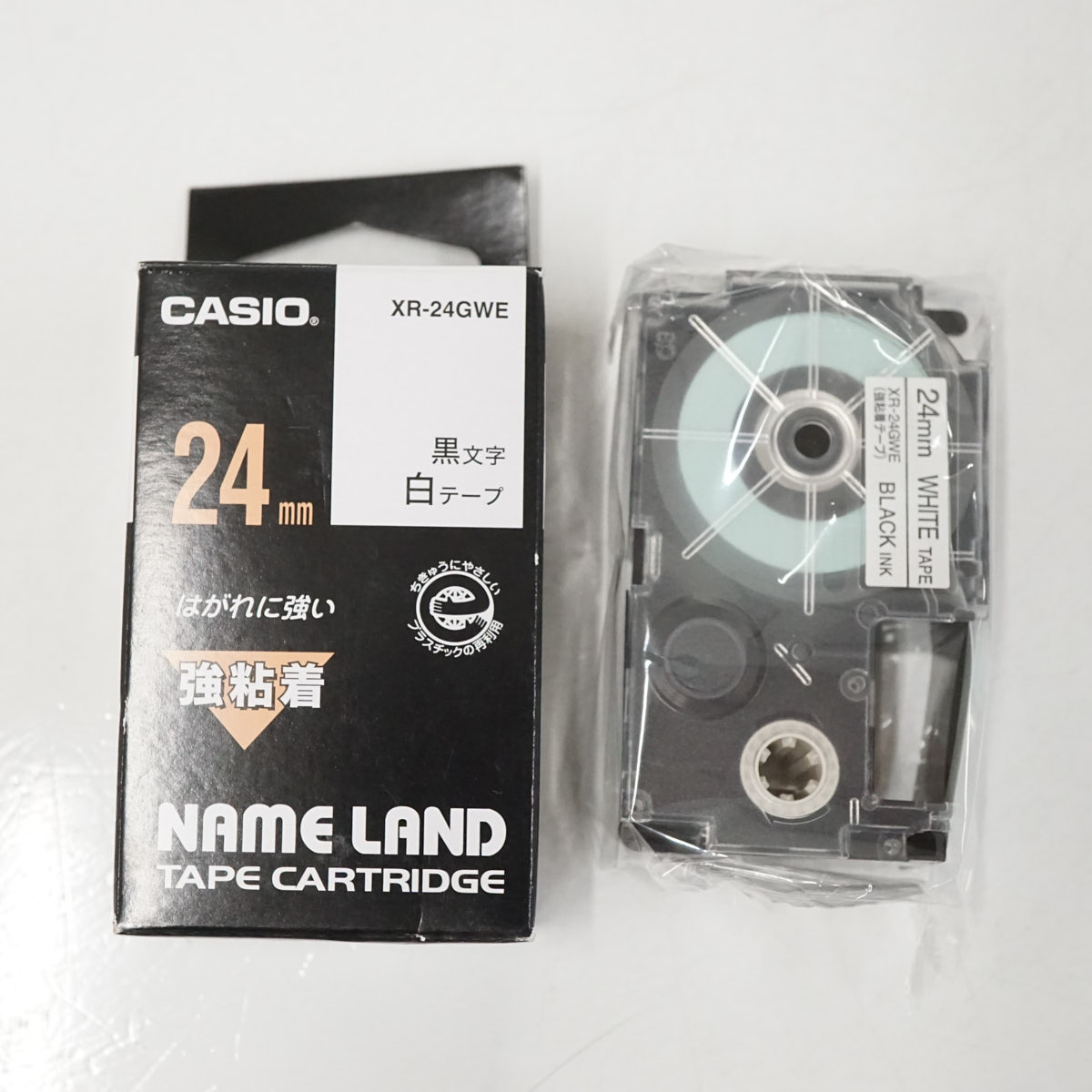 【未使用】CASIO NAME LAND カシオ ネームランド ラベルライター テープカートリッジ 5個 白地 黒文字 XR-GWE 強粘着 X7746_画像2