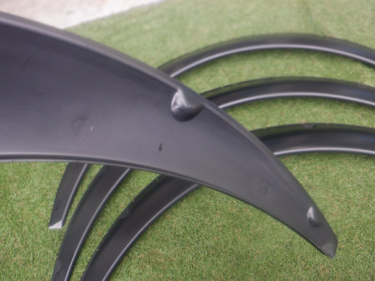 未使用 社外品 フェンダーモール 1台分 全長 約88㎝ 高さ 約34㎝ 幅 約7㎝ 分かる方どうぞ m-25-9-87_画像9
